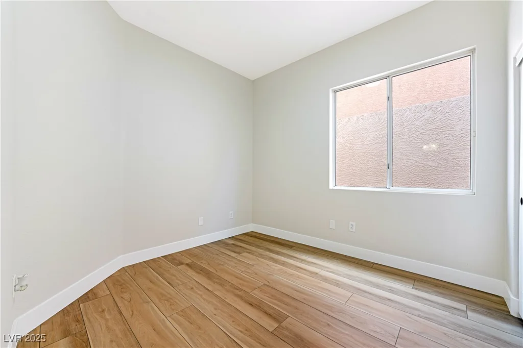 10017 Snow Crest, Las Vegas, NV 89134