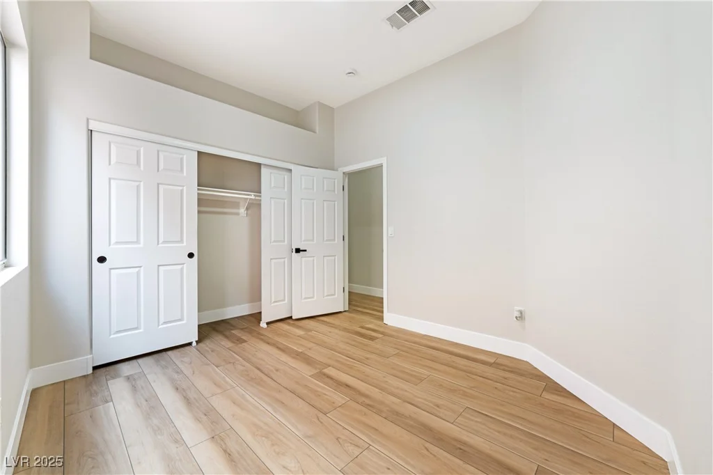 10017 Snow Crest, Las Vegas, NV 89134