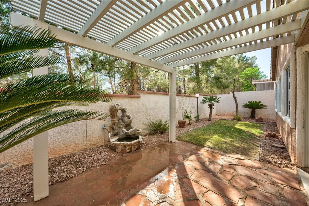 10017 Snow Crest, Las Vegas, NV 89134