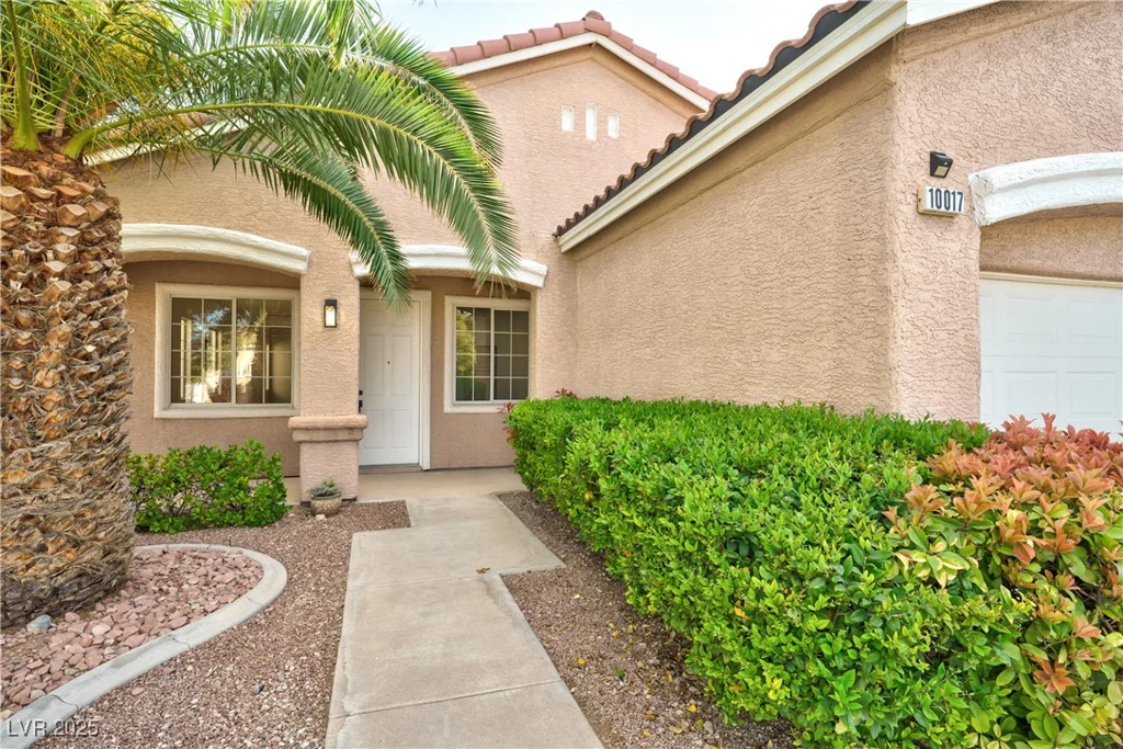 10017 Snow Crest, Las Vegas, NV 89134