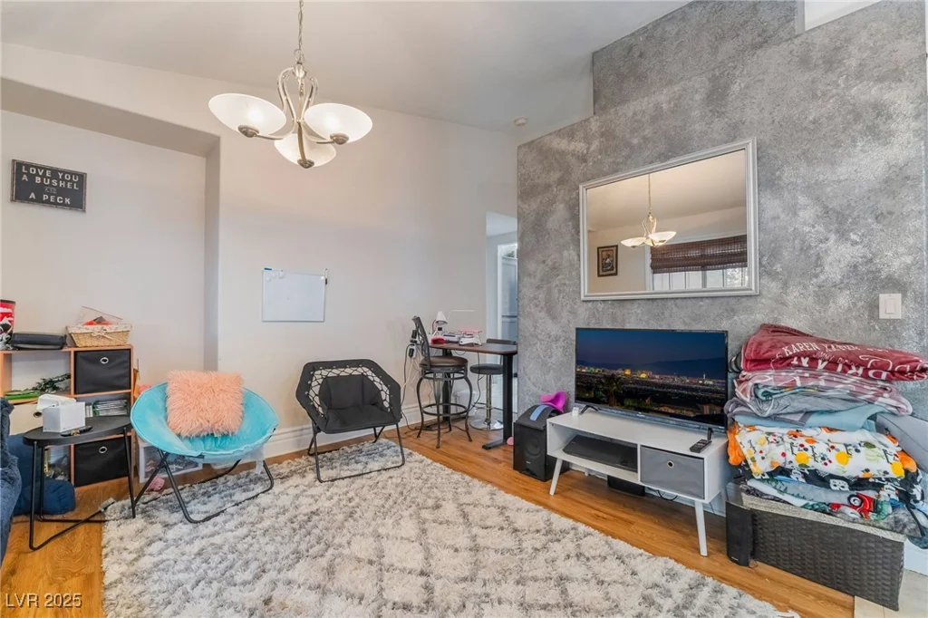 7517 Elk Meadows, Las Vegas, NV 89131