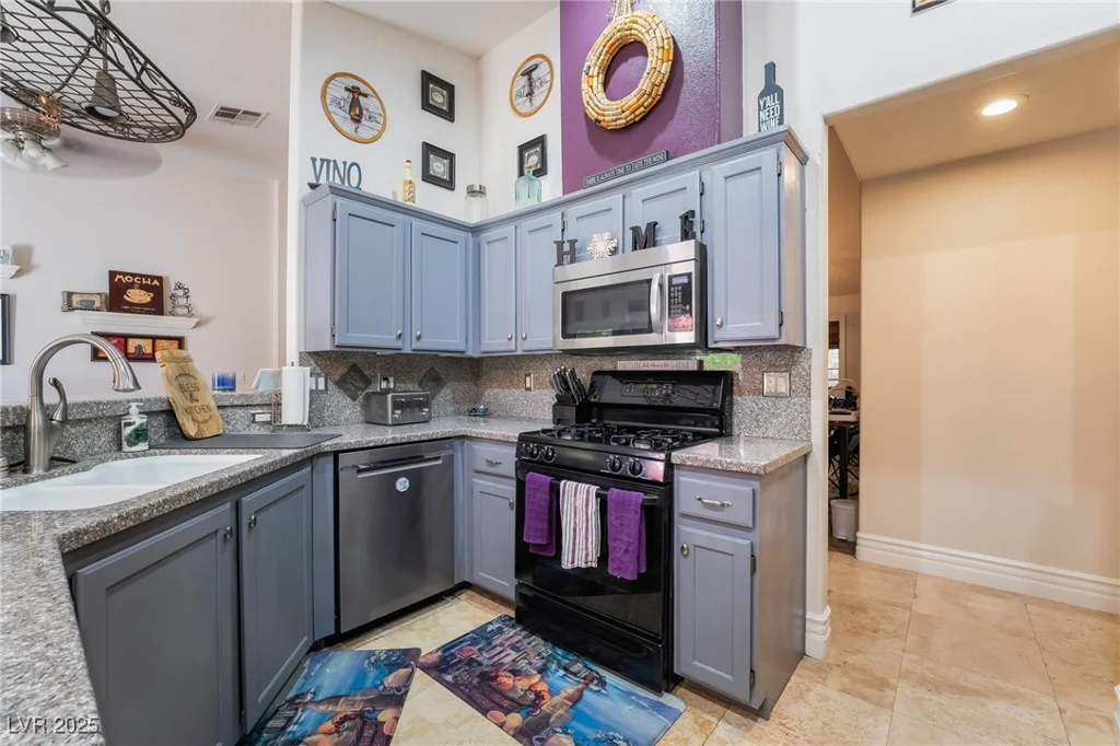 7517 Elk Meadows, Las Vegas, NV 89131