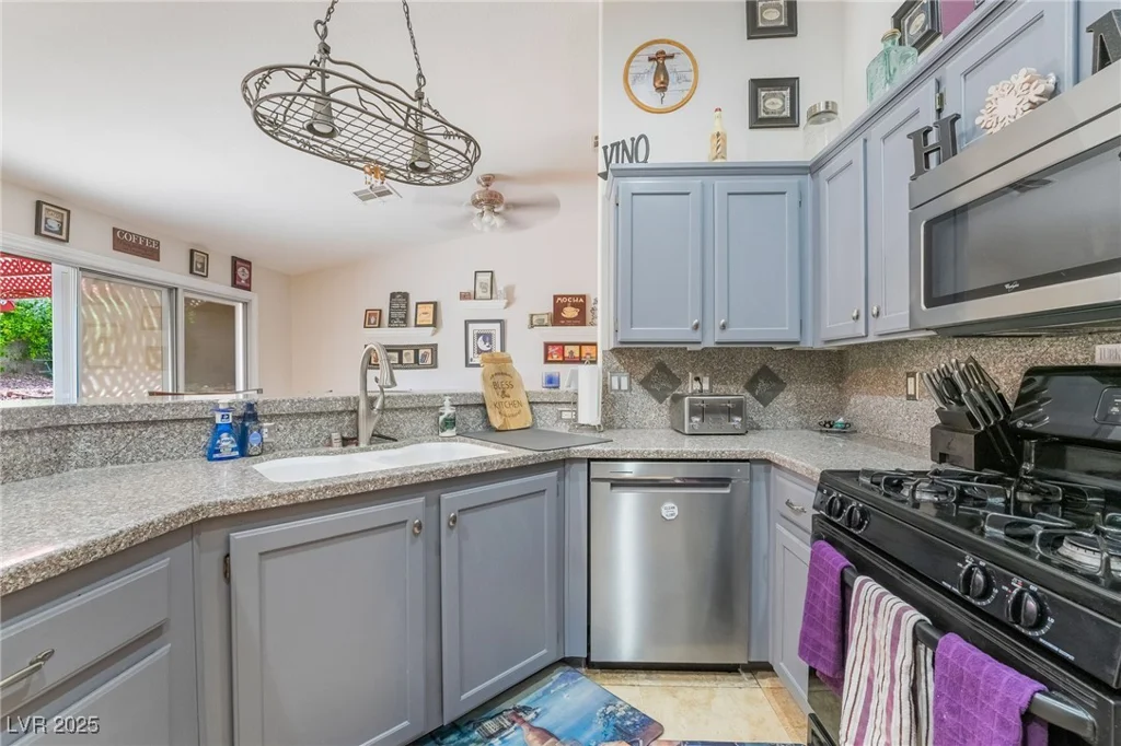 7517 Elk Meadows, Las Vegas, NV 89131
