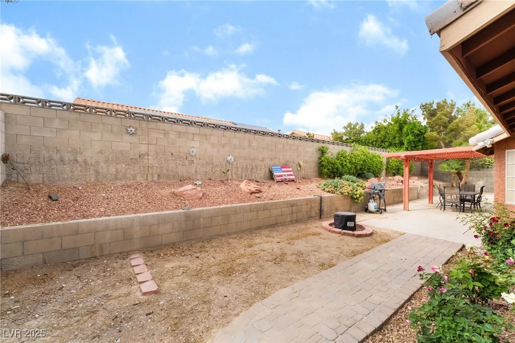 7517 Elk Meadows, Las Vegas, NV 89131