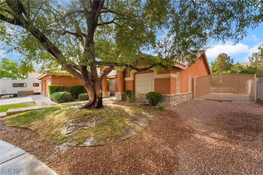 7517 Elk Meadows, Las Vegas, NV 89131