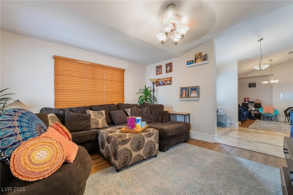 7517 Elk Meadows, Las Vegas, NV 89131