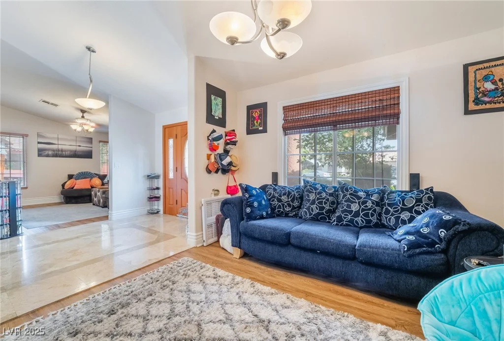 7517 Elk Meadows, Las Vegas, NV 89131
