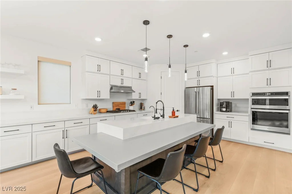 389 Red Feather Peak, Las Vegas, NV 89138
