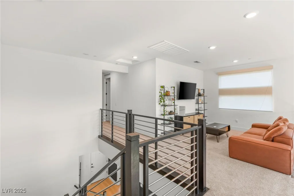 389 Red Feather Peak, Las Vegas, NV 89138