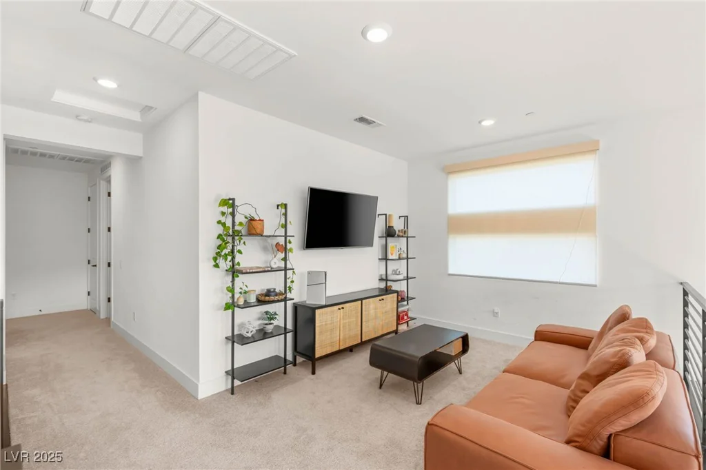 389 Red Feather Peak, Las Vegas, NV 89138