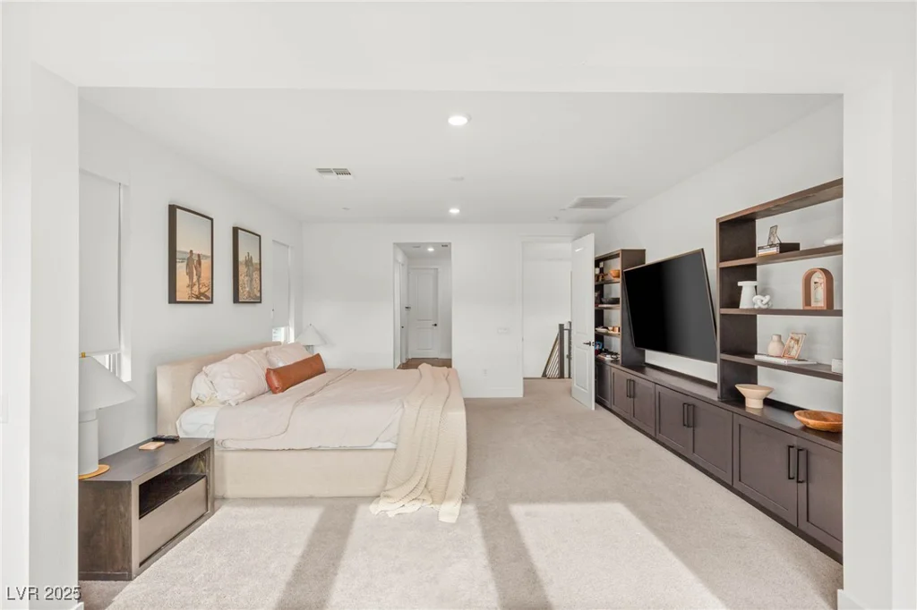 389 Red Feather Peak, Las Vegas, NV 89138