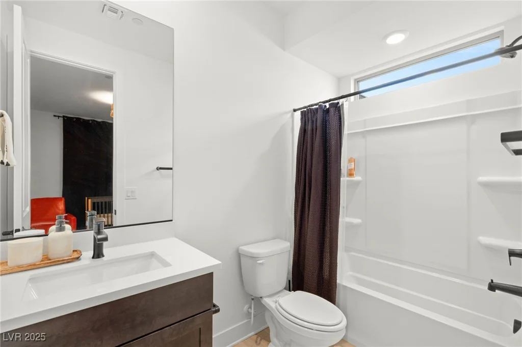 389 Red Feather Peak, Las Vegas, NV 89138