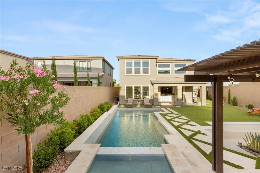 389 Red Feather Peak, Las Vegas, NV 89138
