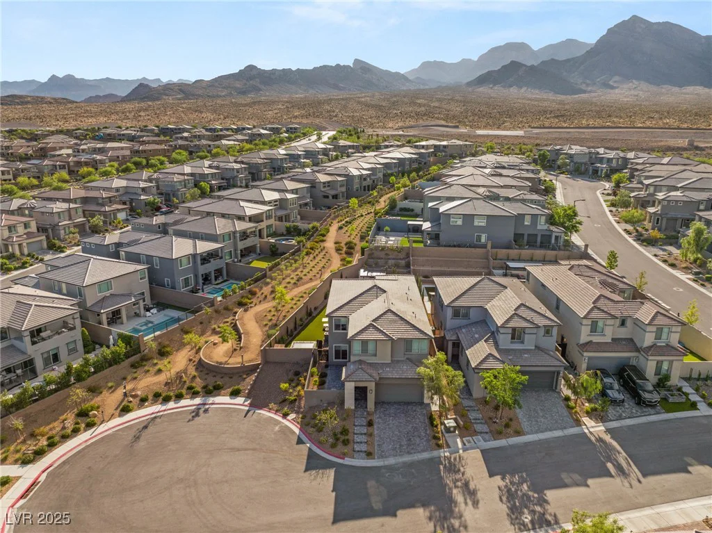 389 Red Feather Peak, Las Vegas, NV 89138