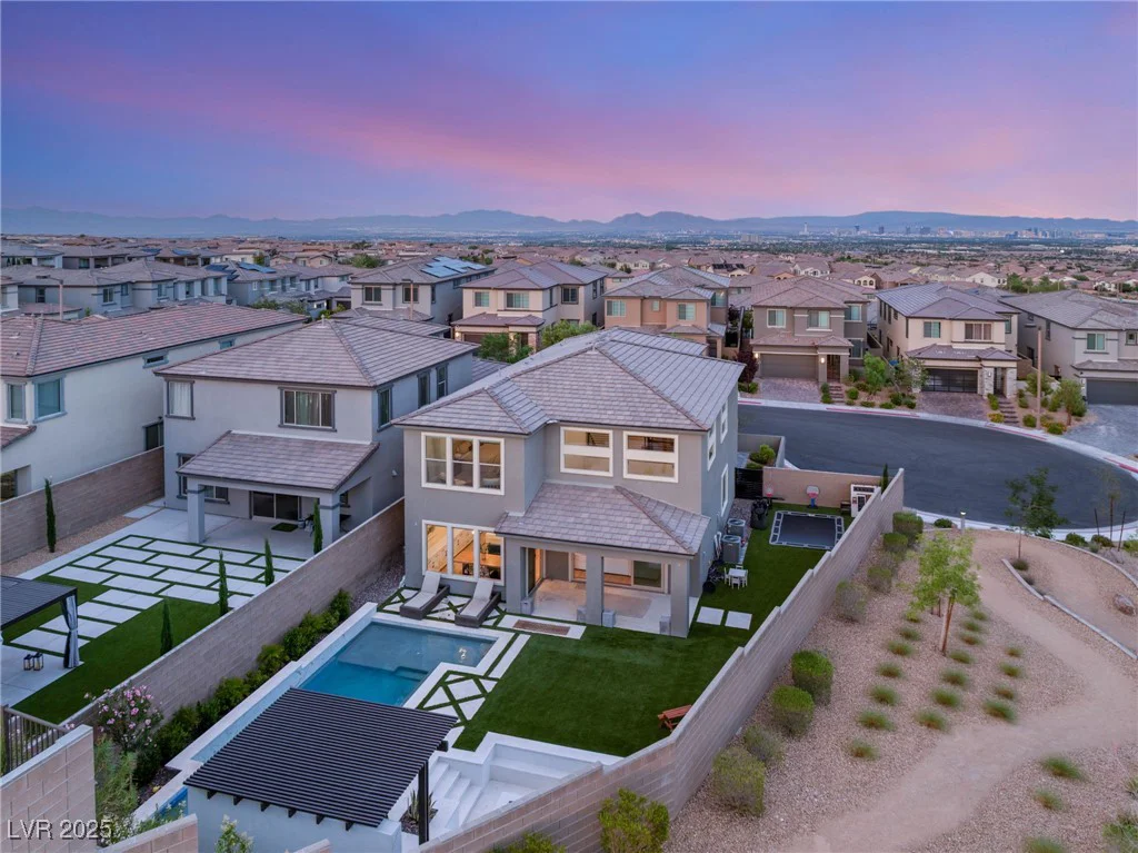 389 Red Feather Peak, Las Vegas, NV 89138