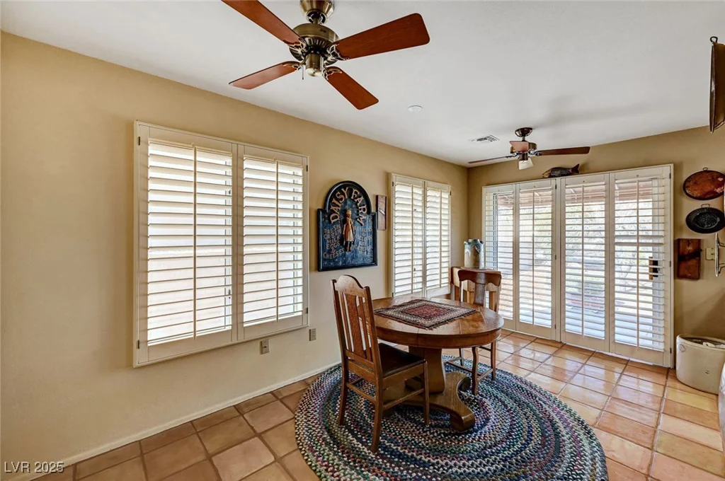 9912 Woodhouse, Las Vegas, NV 89134