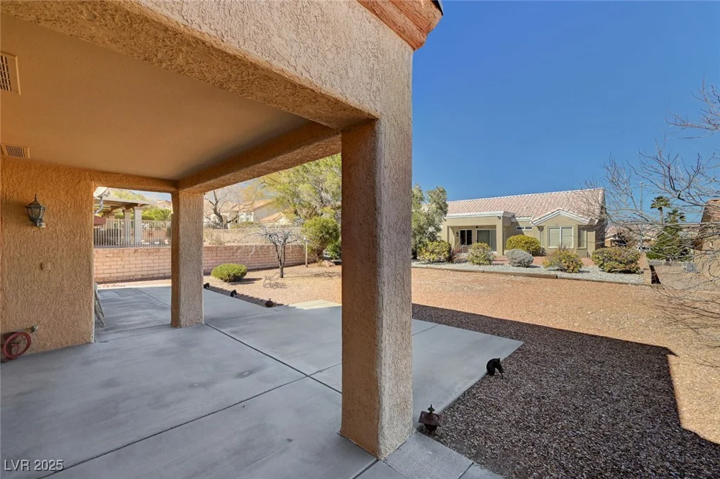 9912 Woodhouse, Las Vegas, NV 89134