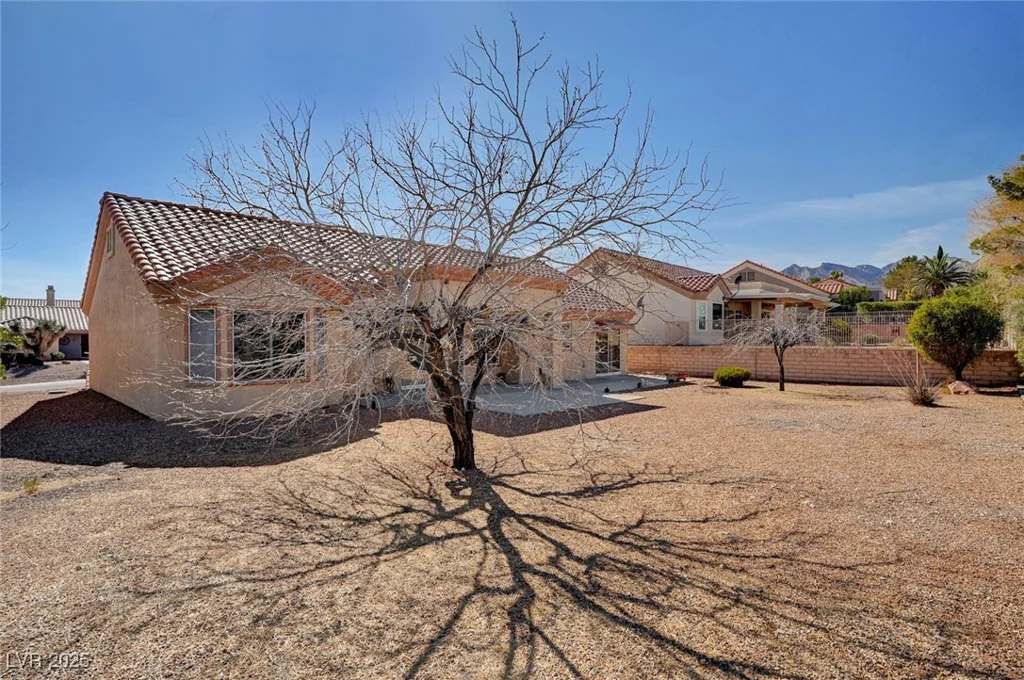 9912 Woodhouse, Las Vegas, NV 89134