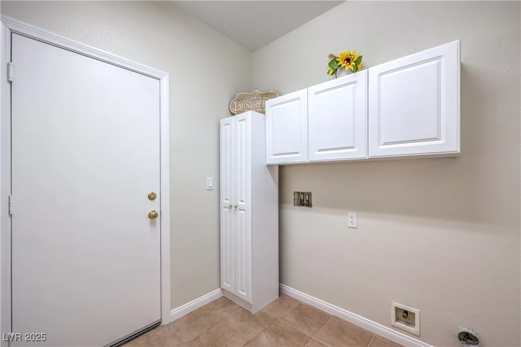 5889 Wildhorse Ledge, Las Vegas, NV 89131