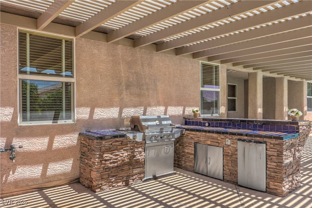 5889 Wildhorse Ledge, Las Vegas, NV 89131