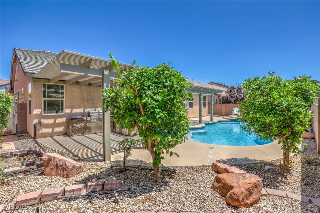 5889 Wildhorse Ledge, Las Vegas, NV 89131