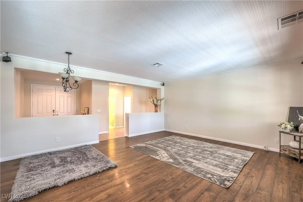 5889 Wildhorse Ledge, Las Vegas, NV 89131