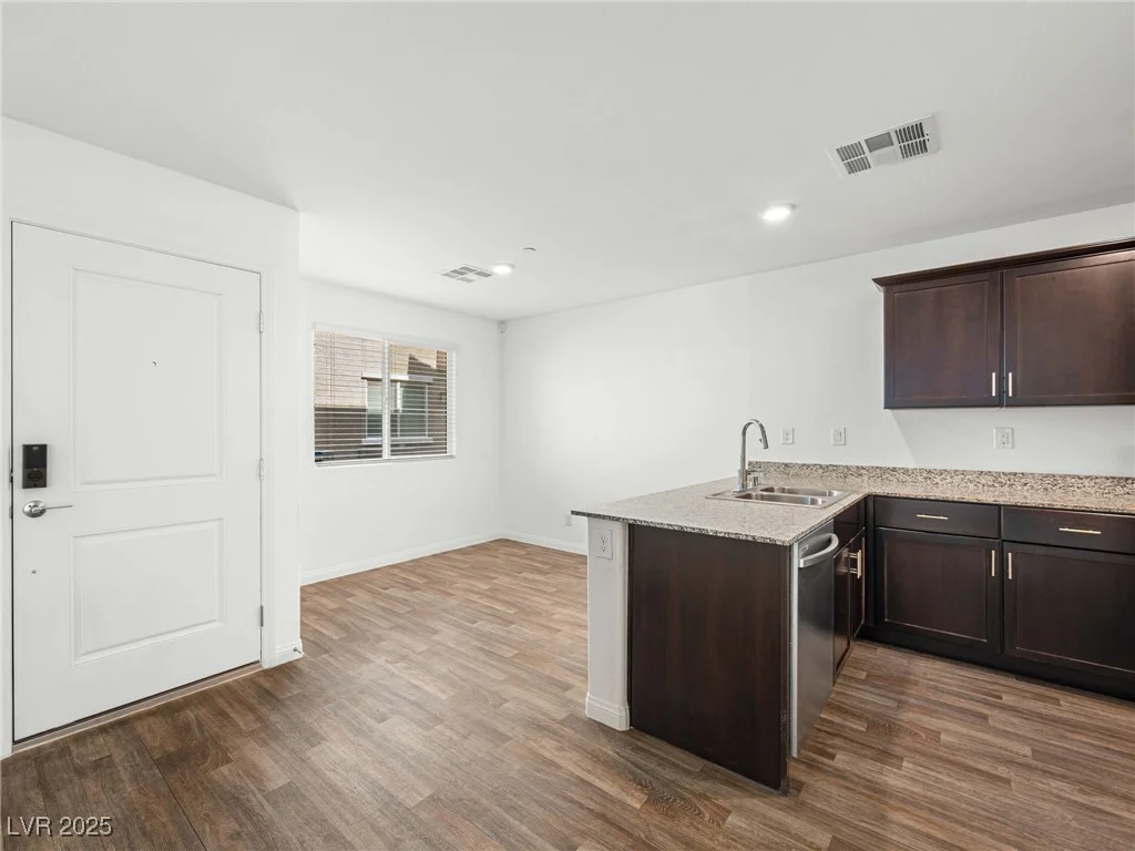 12112 Polar White, Las Vegas, NV 89183