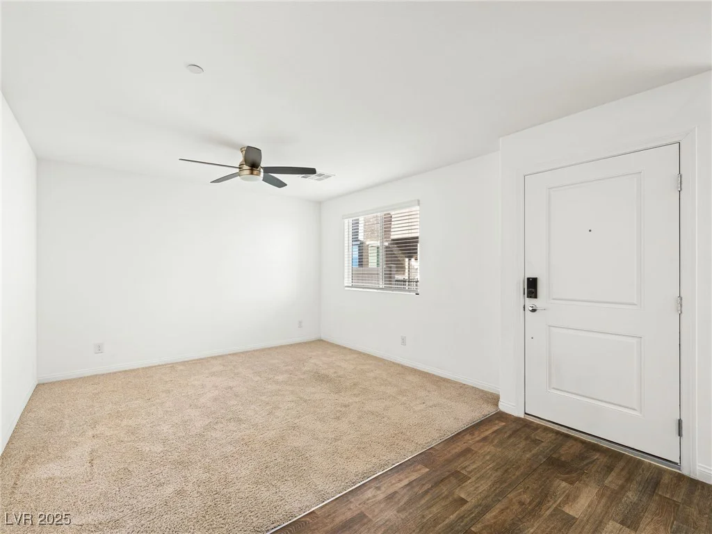 12112 Polar White, Las Vegas, NV 89183