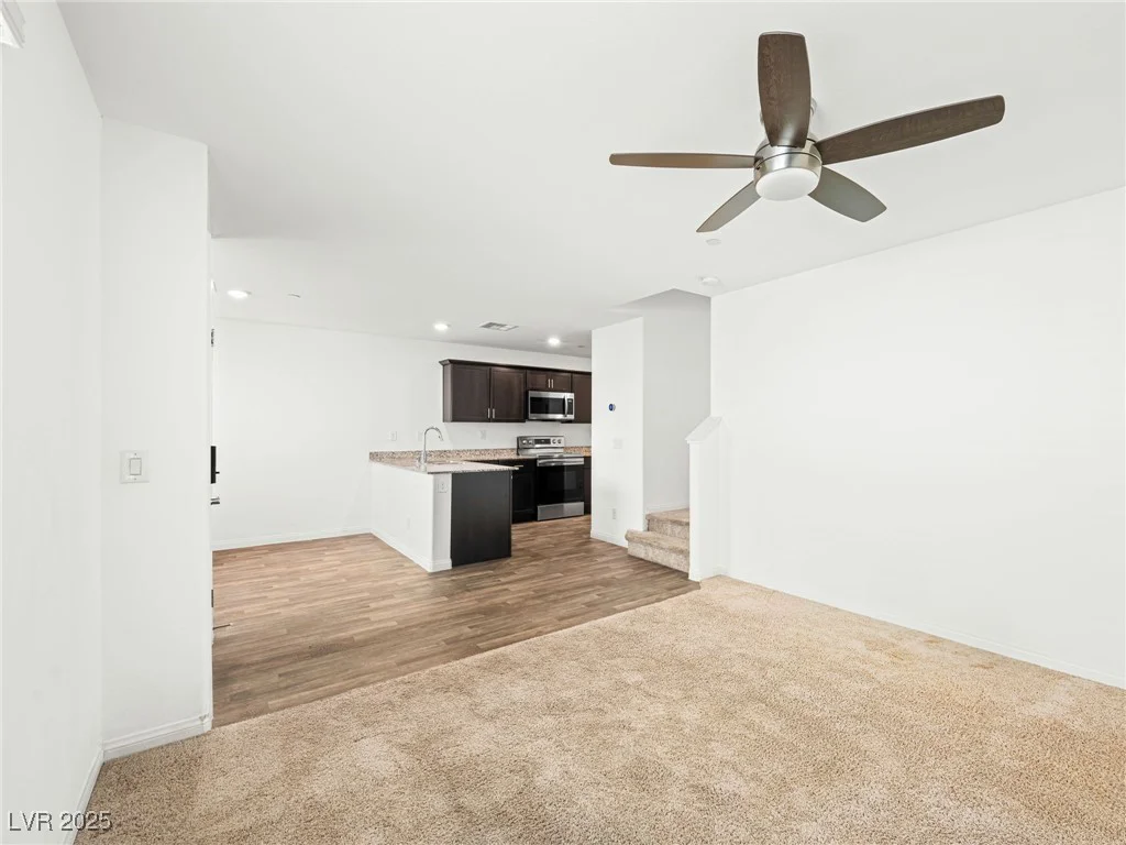 12112 Polar White, Las Vegas, NV 89183