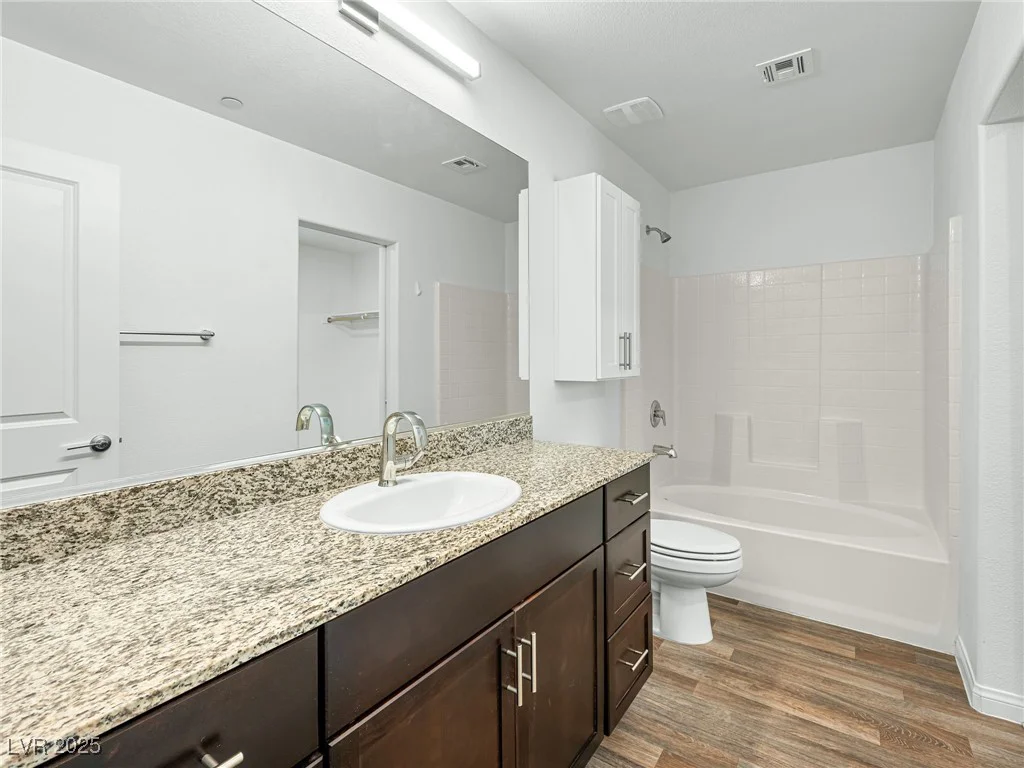 12112 Polar White, Las Vegas, NV 89183