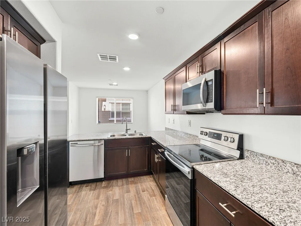 12112 Polar White, Las Vegas, NV 89183