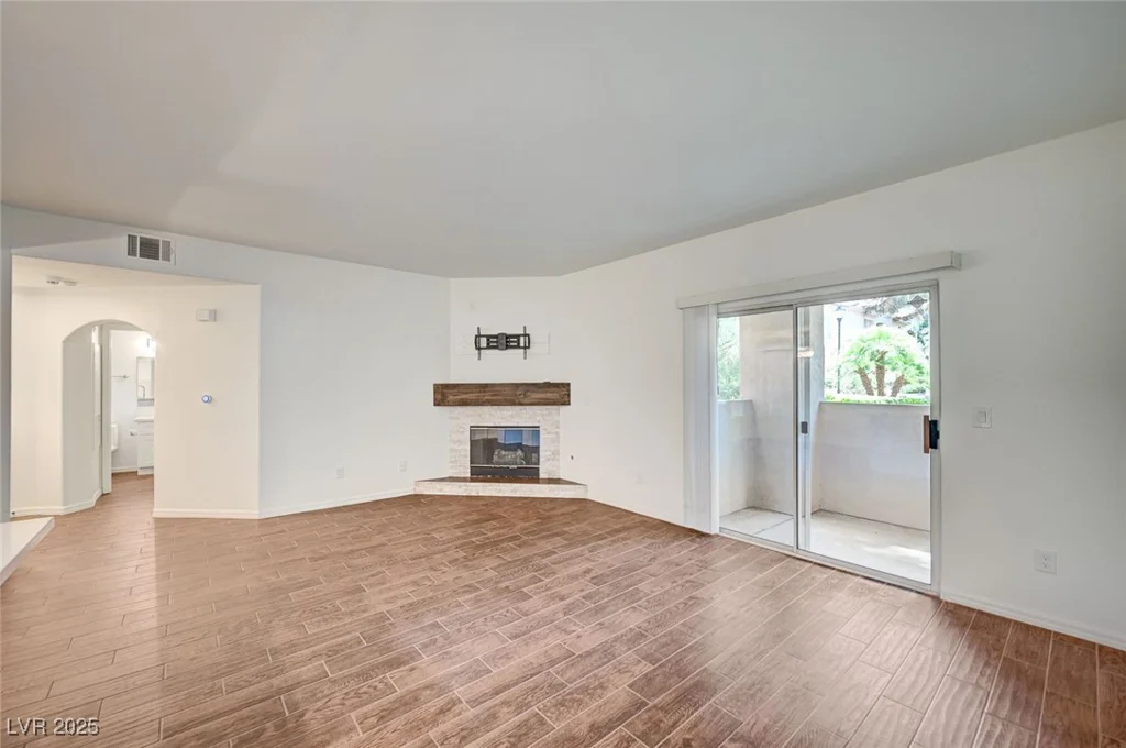2050 Warm Springs, Henderson, NV 89014