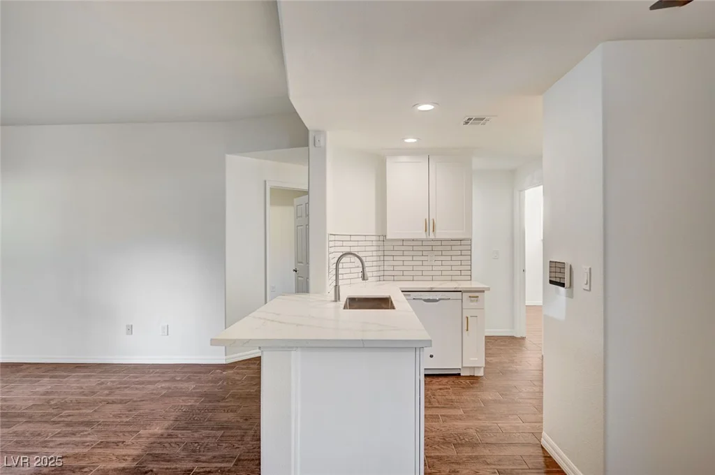 2050 Warm Springs, Henderson, NV 89014