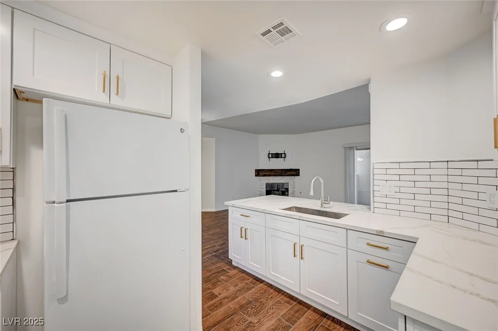 2050 Warm Springs, Henderson, NV 89014