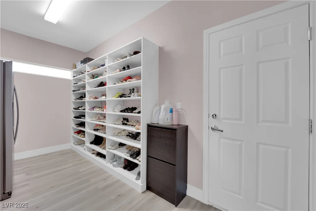 5788 Robin Ridge, Las Vegas, NV 89141