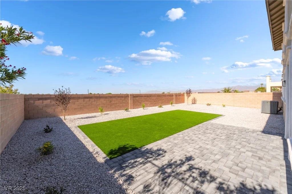 2625 Cattrack, North Las Vegas, NV 89081