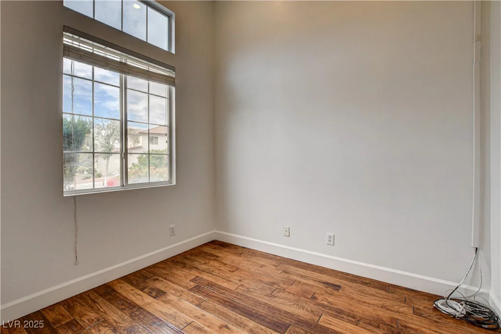 3200 Ridgecliff, Las Vegas, NV 89129