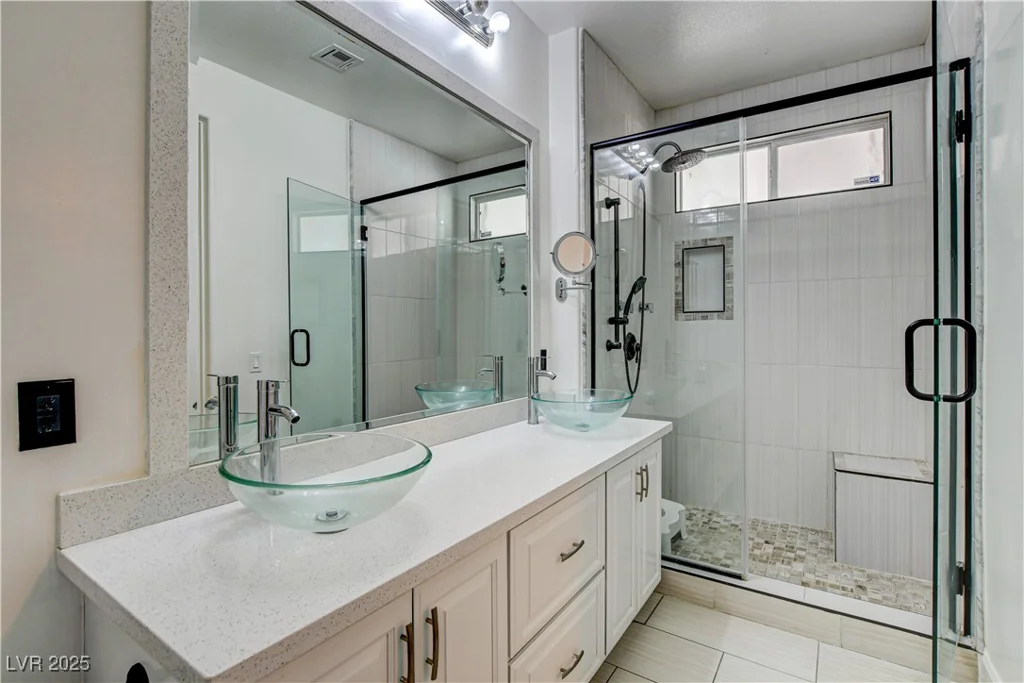 3200 Ridgecliff, Las Vegas, NV 89129