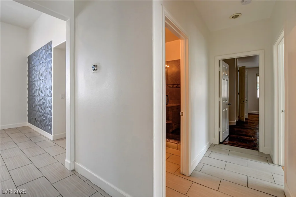 3200 Ridgecliff, Las Vegas, NV 89129