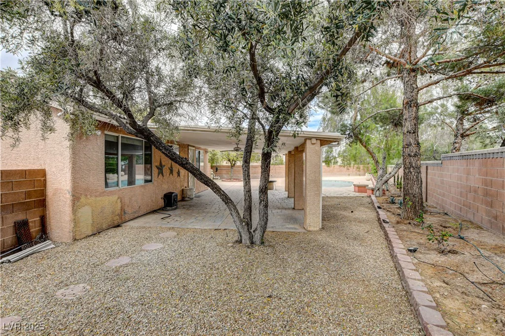 3200 Ridgecliff, Las Vegas, NV 89129