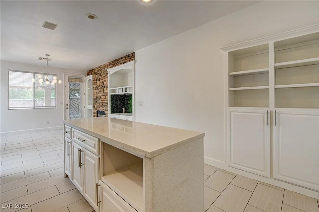 3200 Ridgecliff, Las Vegas, NV 89129