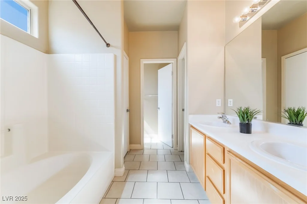 5031 Droubay, Las Vegas, NV 89122