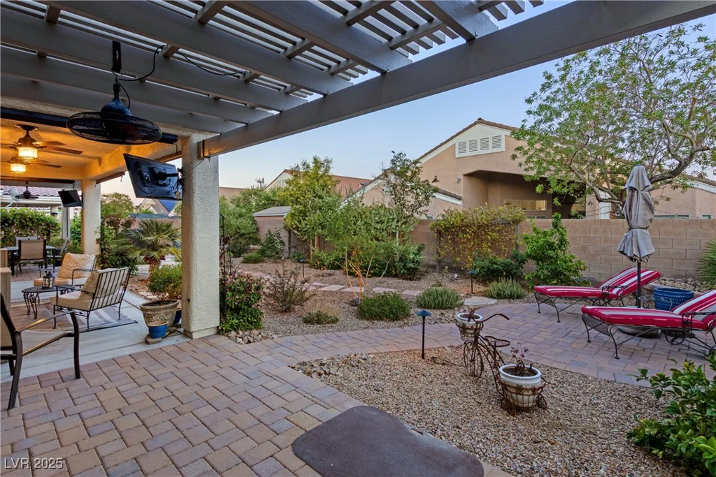 6413 White Tiger, Las Vegas, NV 89130