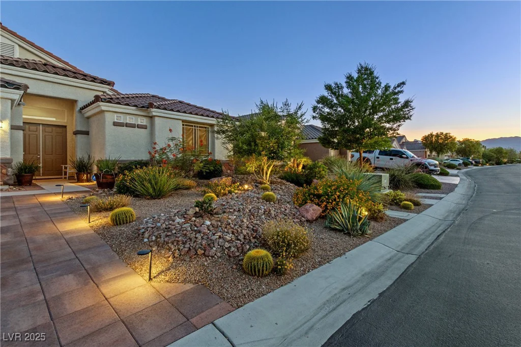 6413 White Tiger, Las Vegas, NV 89130