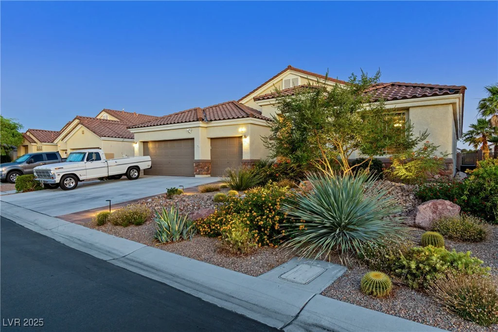 6413 White Tiger, Las Vegas, NV 89130