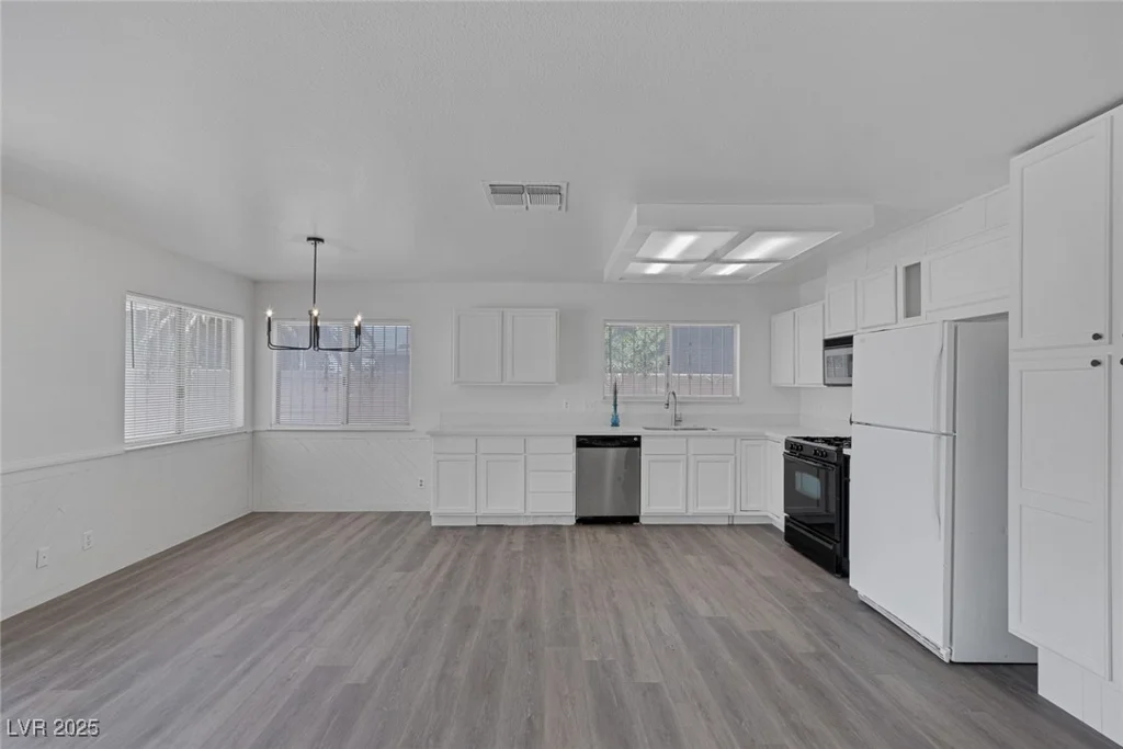 6808 Waterhen, Las Vegas, NV 89108