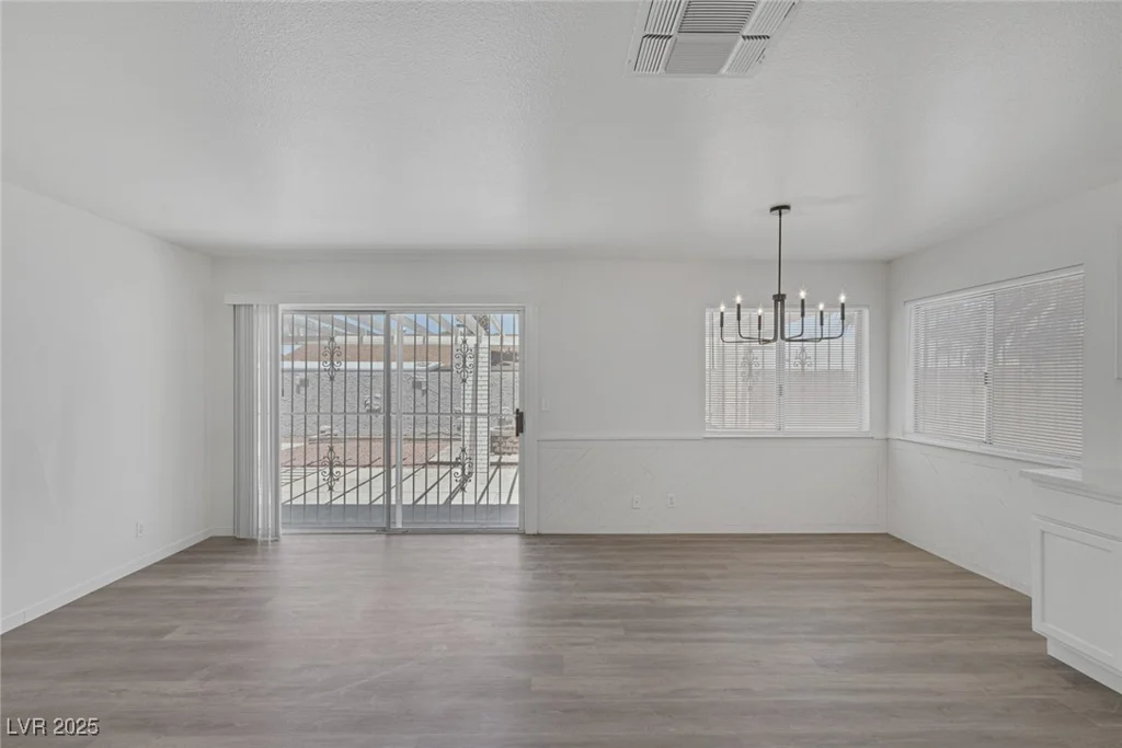 6808 Waterhen, Las Vegas, NV 89108