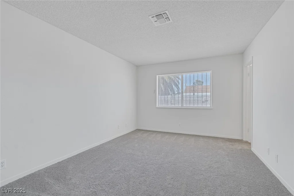 6808 Waterhen, Las Vegas, NV 89108