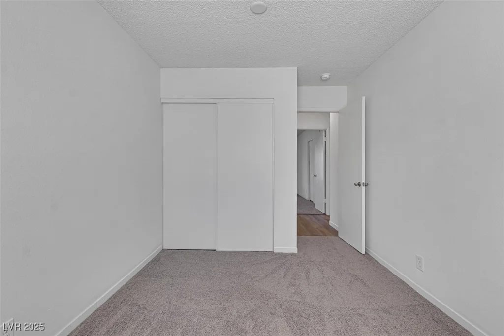 6808 Waterhen, Las Vegas, NV 89108