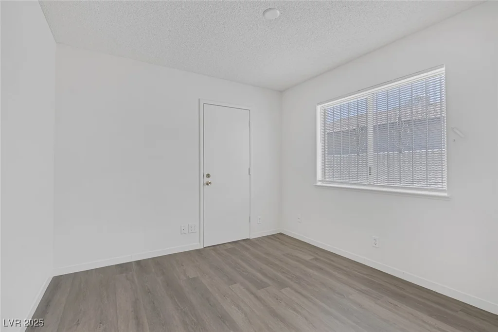 6808 Waterhen, Las Vegas, NV 89108